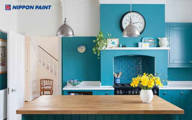 Sơn nội thất màu xanh lam trang nhã dành cho nhà bếp.