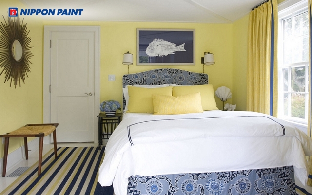 Sắc xanh dương kết hợp vàng chanh mang lại cảm giác mát mẻ, thư giãn như đang ở biển