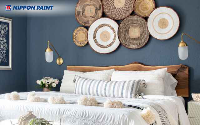 Thiết kế xám xanh tươi mát với ánh sáng vàng tạo điểm nhấn ấm áp