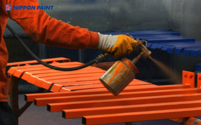 Sơn phủ bóng kim loại chống gỉ sét hiệu quả