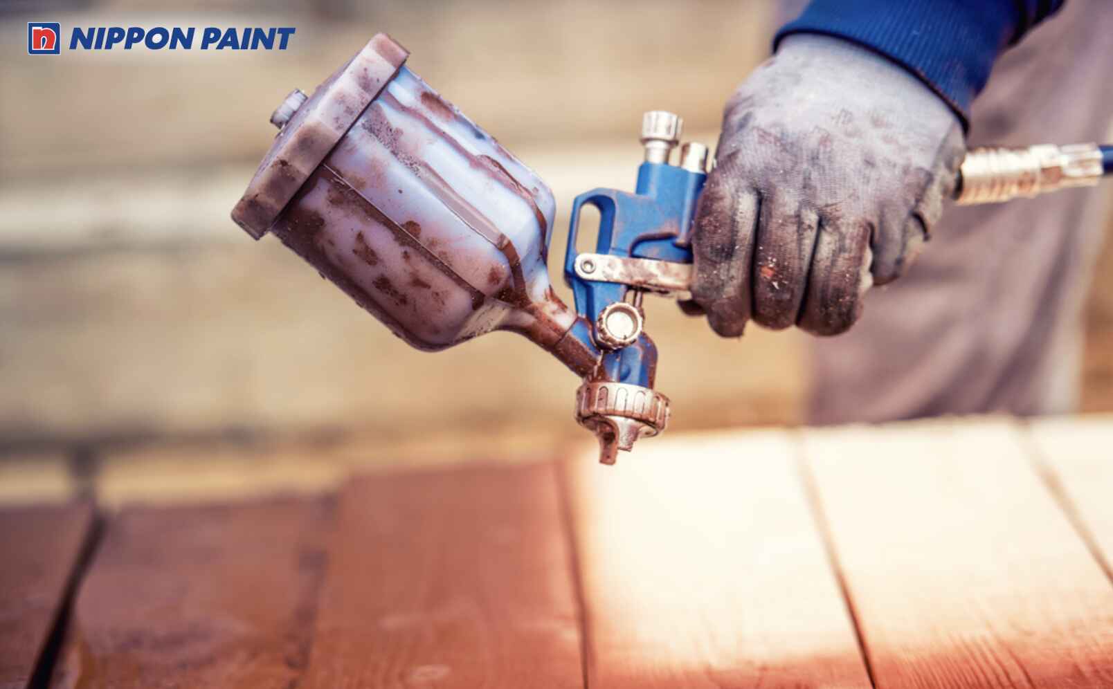 Quy trình thi công sơn PU gồm nhiều bước, cần thực hiện đúng kỹ thuật