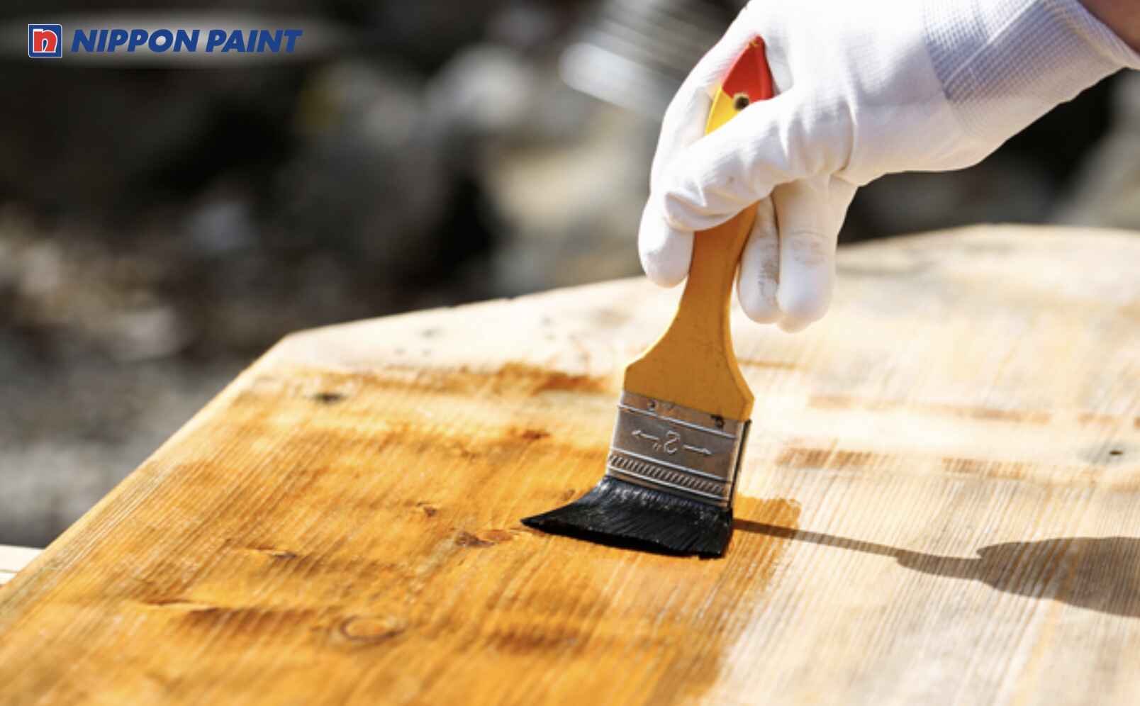 Sơn PU giúp hoàn thiện bề mặt và tăng độ bền cho đồ gỗ nội thất