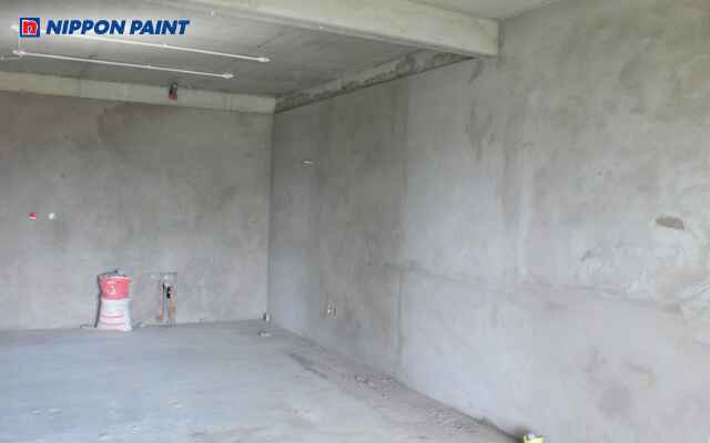 Hạn chế va chạm, nắng gió và phun đủ nước giúp lớp trát bền lâu