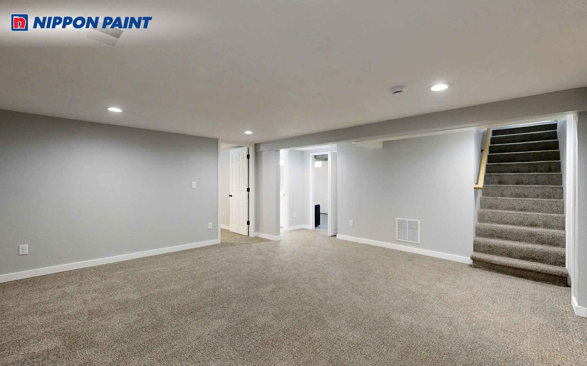 Tường sơn màu ghi sáng&nbsp;giúp không gian toát lên nét vững chắc và trang nhã