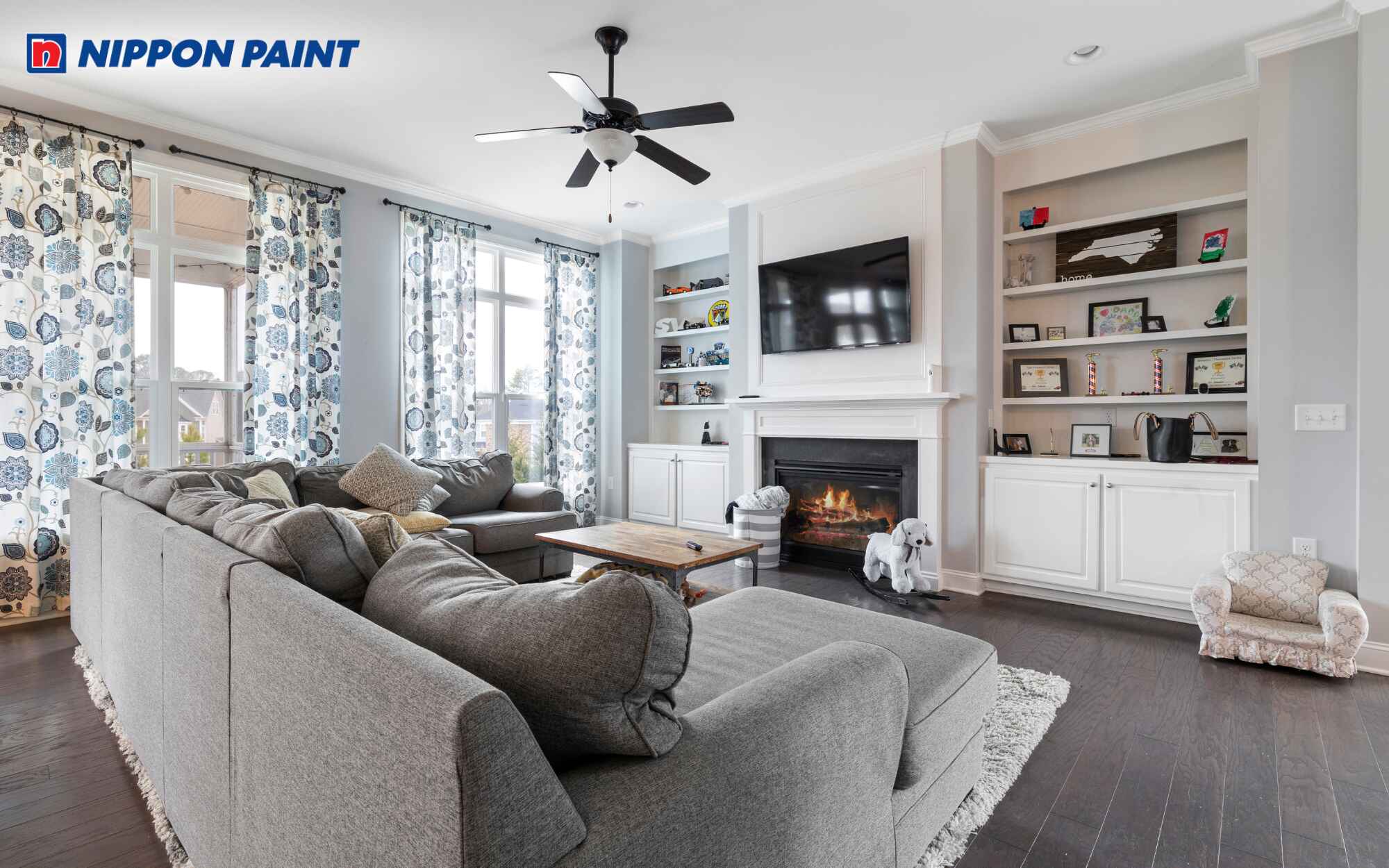 Tường sơn màu trắng kem mang tới cảm&nbsp;giác ấm áp, nhẹ nhàng và thanh lịch