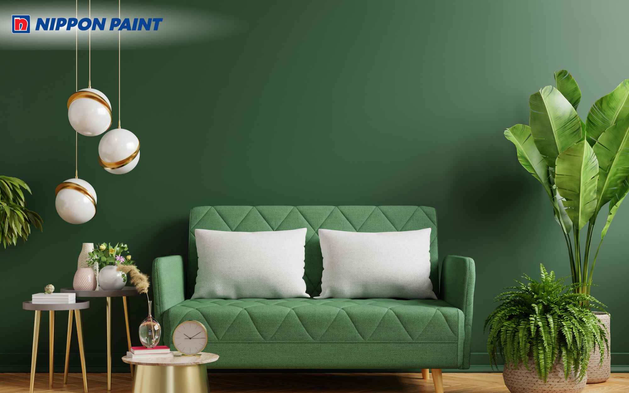 Tường sơn màu xanh lá đậm vừa tạo điểm nhấn rõ nét vừa giữ được sự hài hòa tổng thể