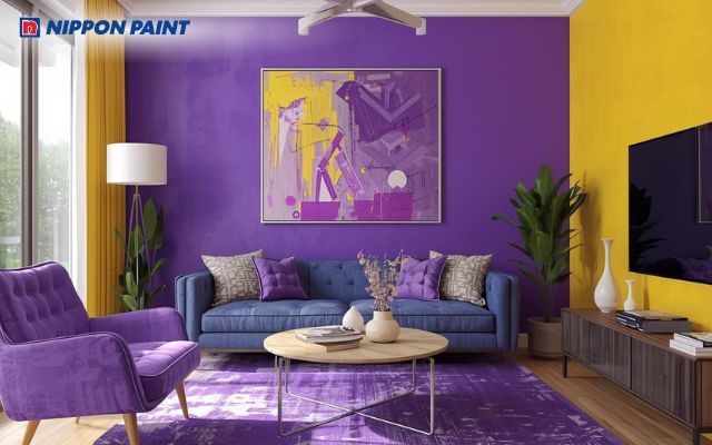 Sơn tím phối cùng vàng nhạt giúp không gian thêm sinh động nhưng vẫn giữ được nét trầm lắng